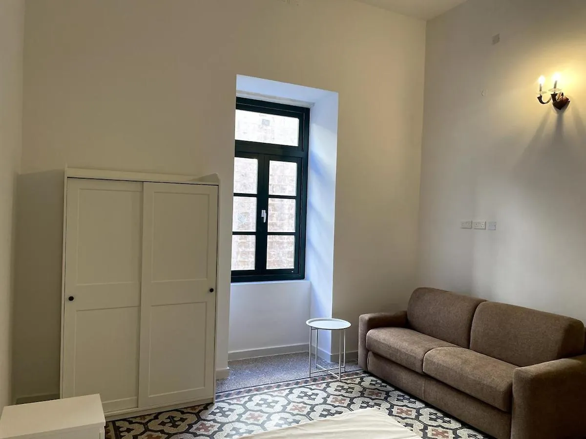 The Old Mint House Sleeps 15 Villa Valletta
