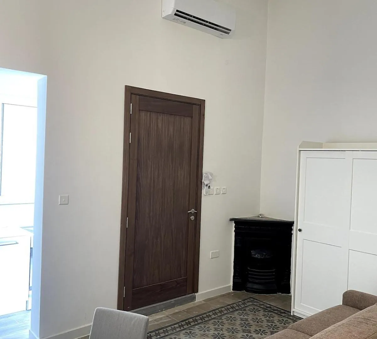 The Old Mint House Sleeps 15 Villa Valletta