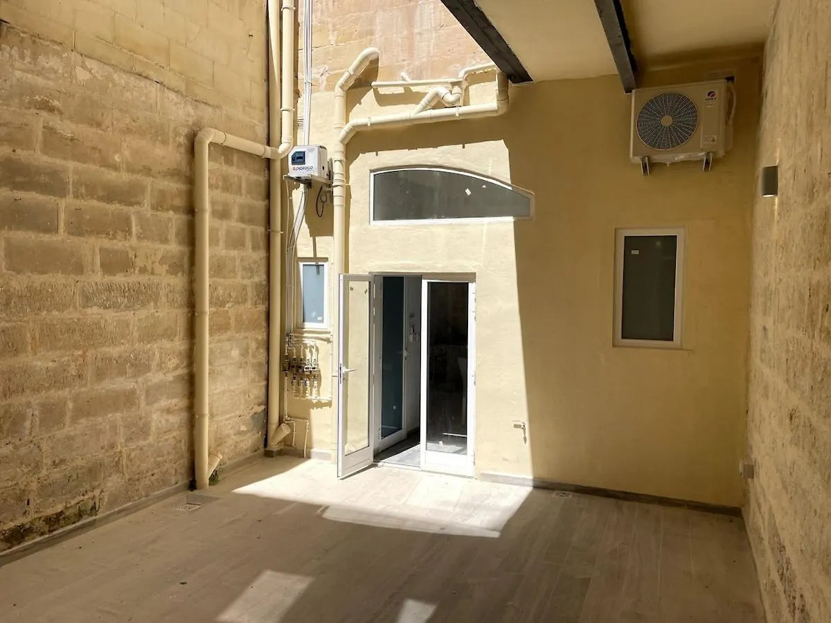 The Old Mint House Sleeps 15 Villa Valletta Malta